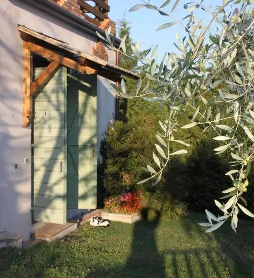 Hotelli Bio Agriturismo Montemenardo Apartments