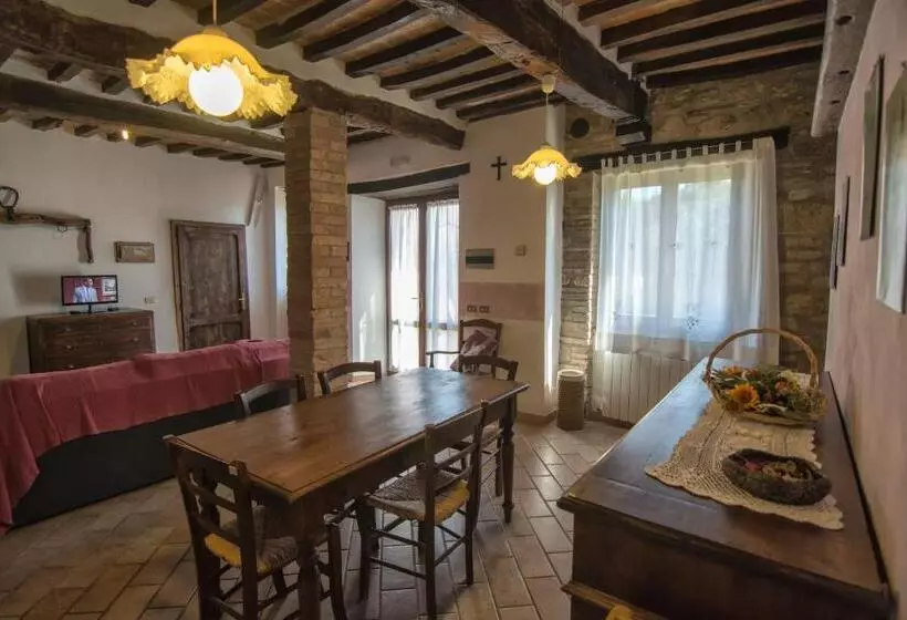 Hotelli Bio Agriturismo Montemenardo Apartments