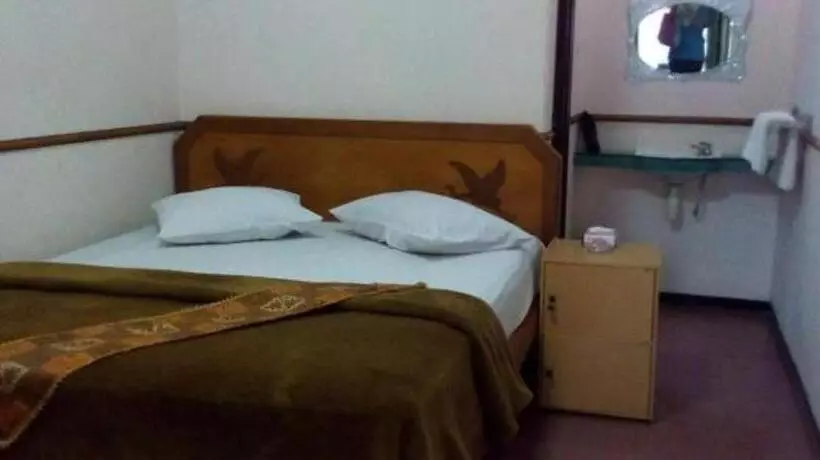 Otel New Merdeka