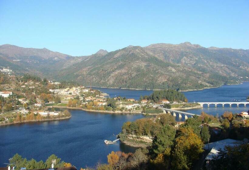 پانسیون Alojamento Local Lindo Verde