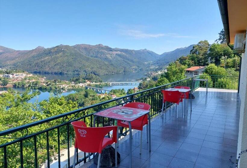 پانسیون Alojamento Local Lindo Verde