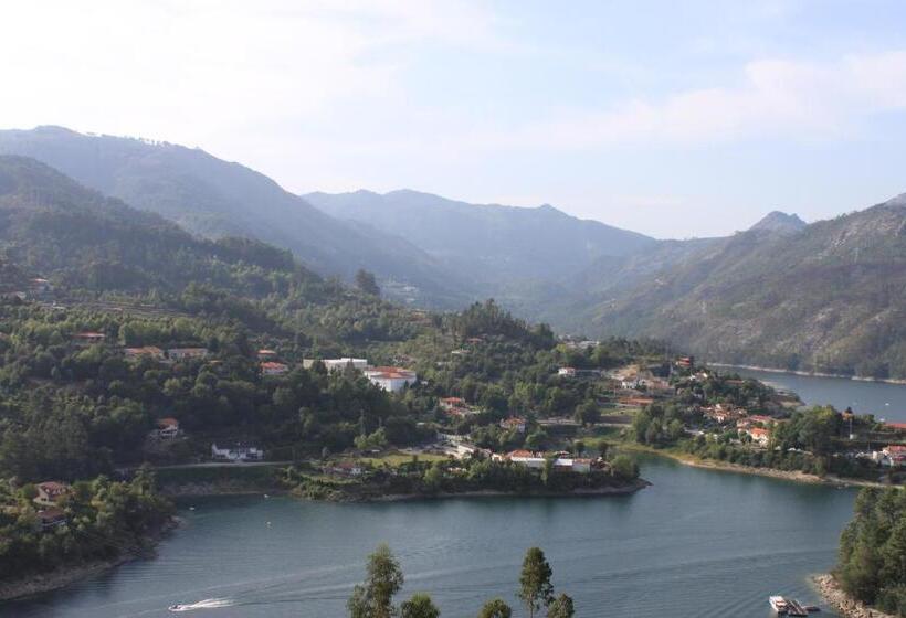 پانسیون Alojamento Local Lindo Verde