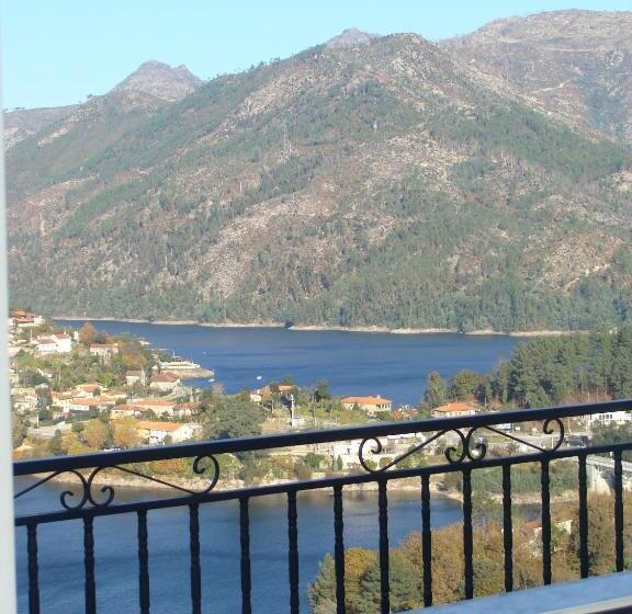 پانسیون Alojamento Local Lindo Verde