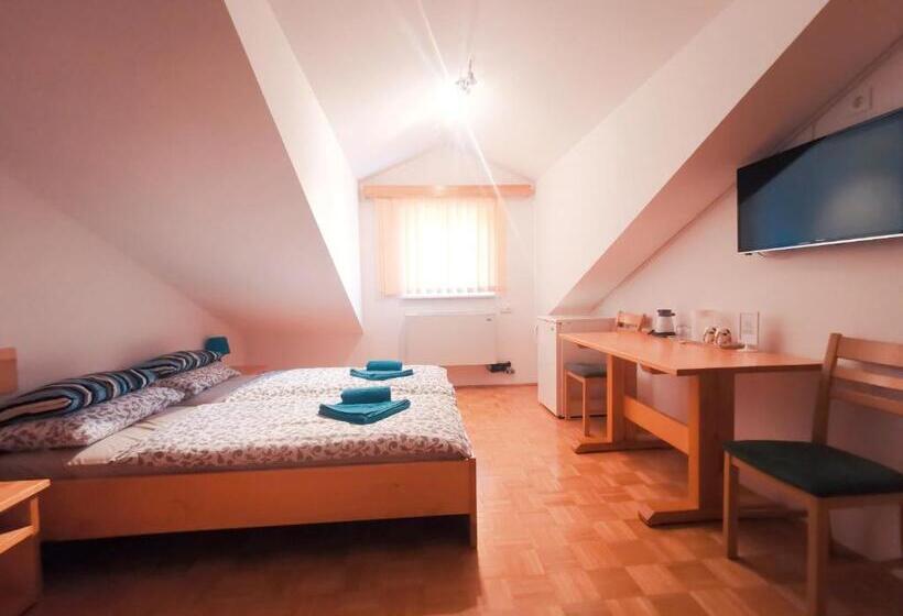 پانسیون Apartments Prima Z