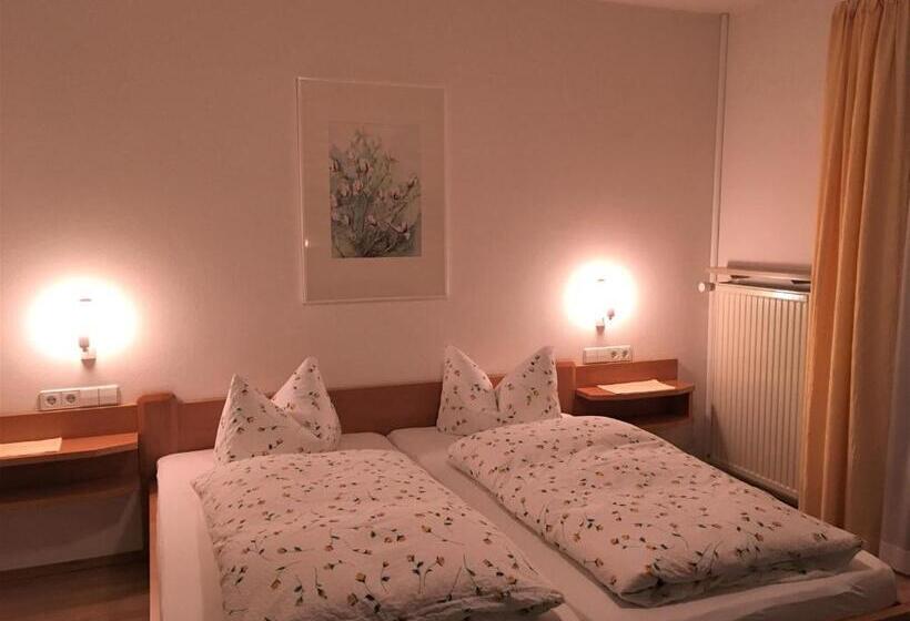 Пансион Gästehaus Truckenbrodt