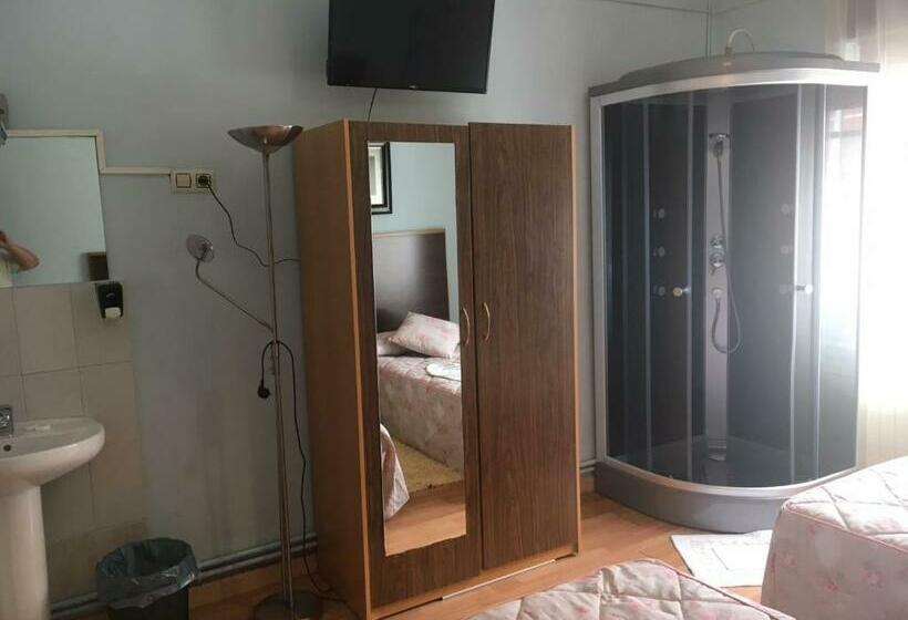 ペンション Hostal Goias