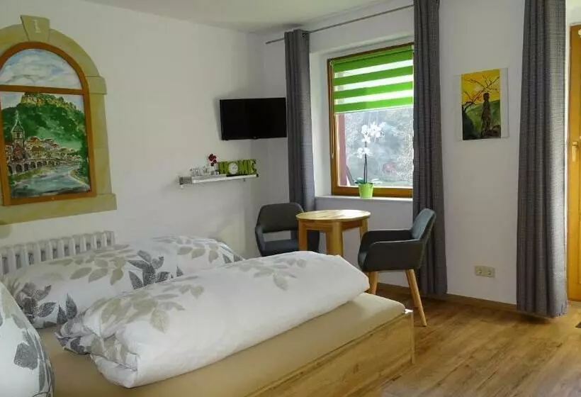 Pension Lug Ins Land