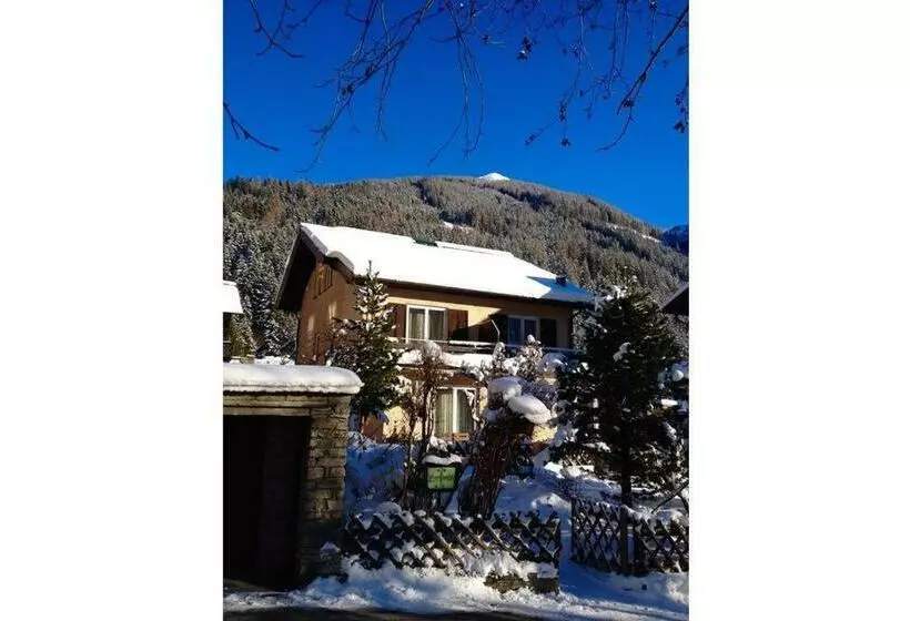 ベッドアンドブレックファースト Pension Charlotte