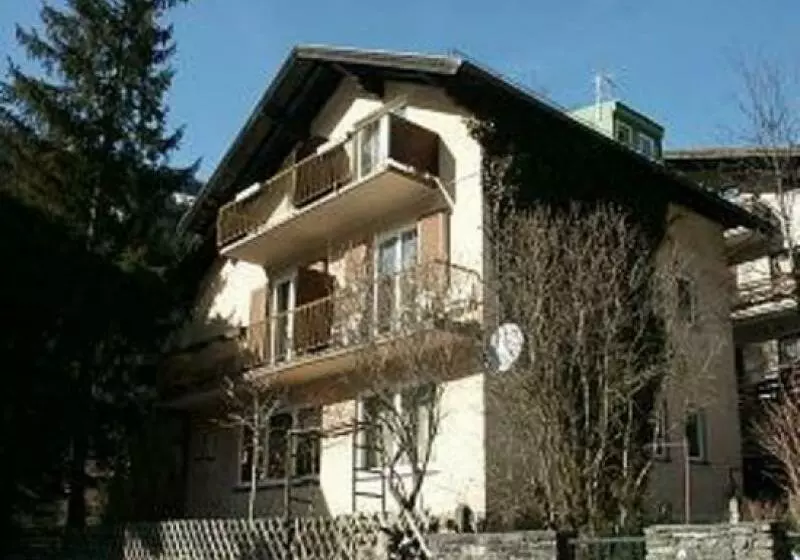 ベッドアンドブレックファースト Pension Charlotte