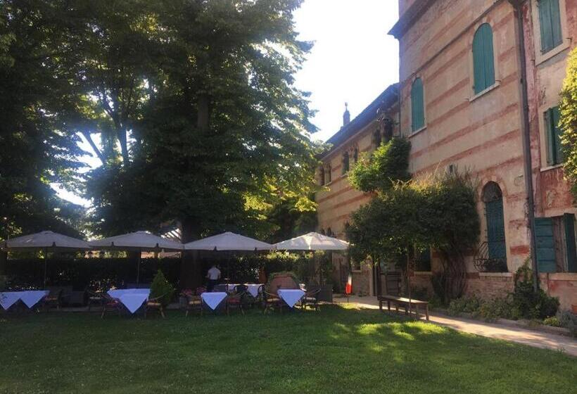 בית מלון כפרי Ai Tigli