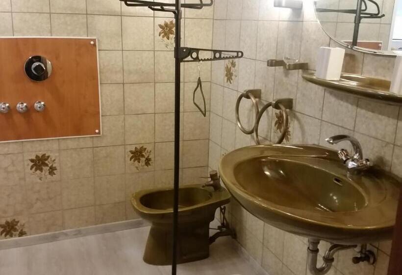 פנסיון Haus Nähe Flughafen Und Messe