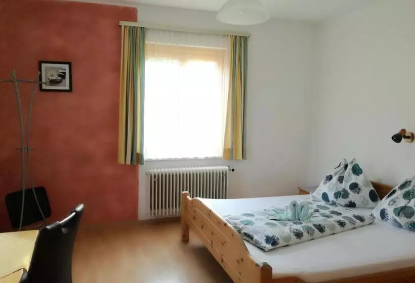 ペンション Lasserhof