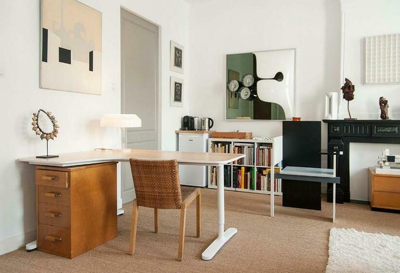 ペンション The Market Retreat