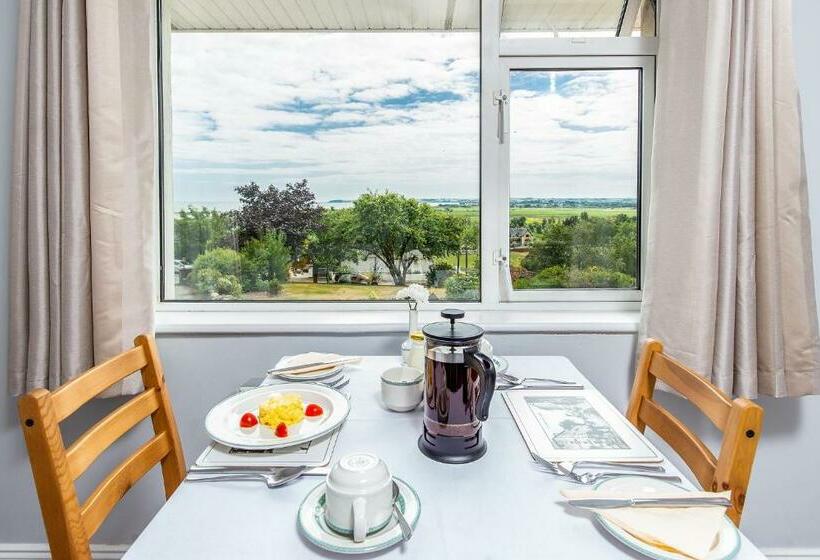 Summerfield Lodge B&b