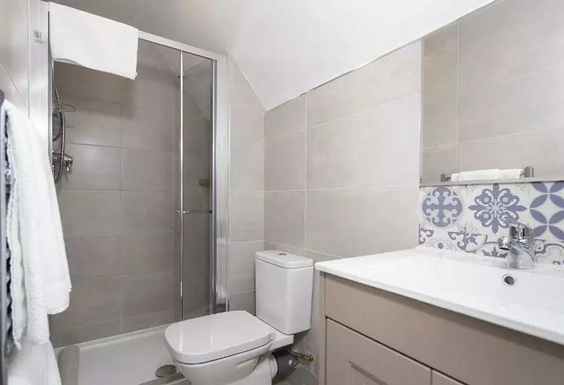 Summerfield Lodge B&b