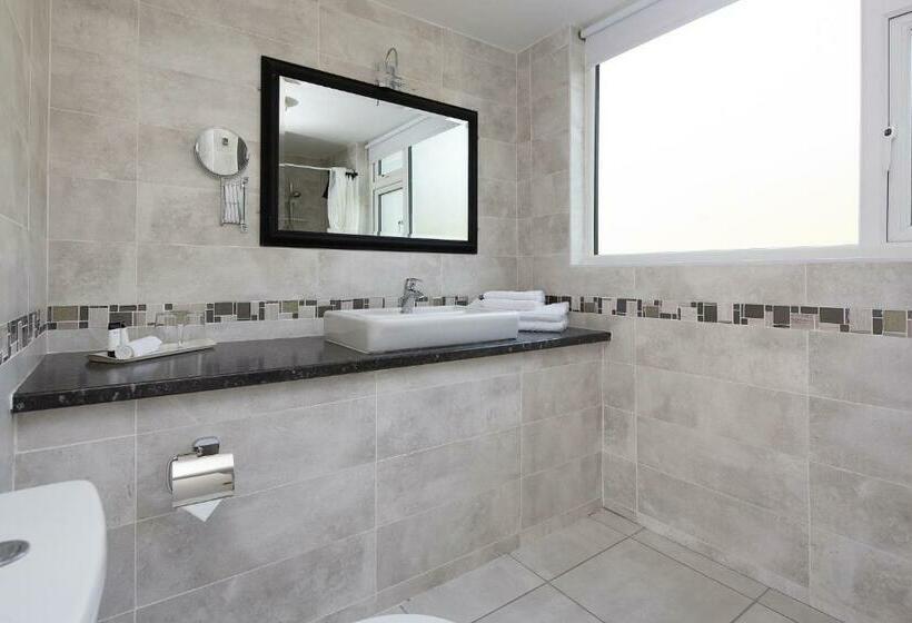 Summerfield Lodge B&b