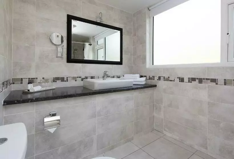 Summerfield Lodge B&b