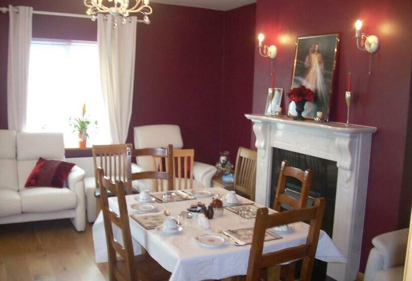 ベッドアンドブレックファースト Golden Rose House