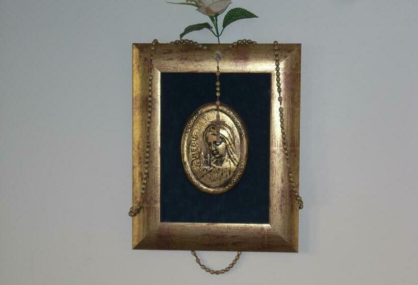 ベッドアンドブレックファースト Golden Rose House