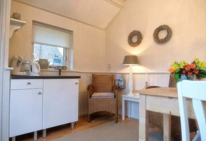 Aamiaismajoitus (B&B) Oes Tilber