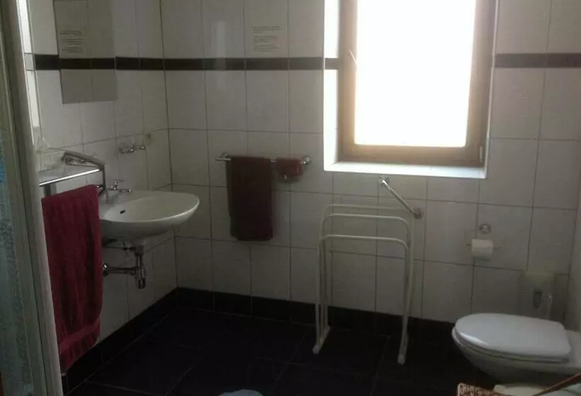 Aamiaismajoitus (B&B) Varlet Farm