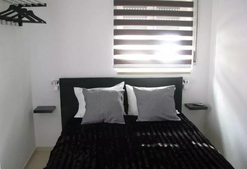 ペンション Galega Guest House