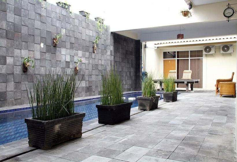 펜션 Green Leaf Guest House By Sinergi