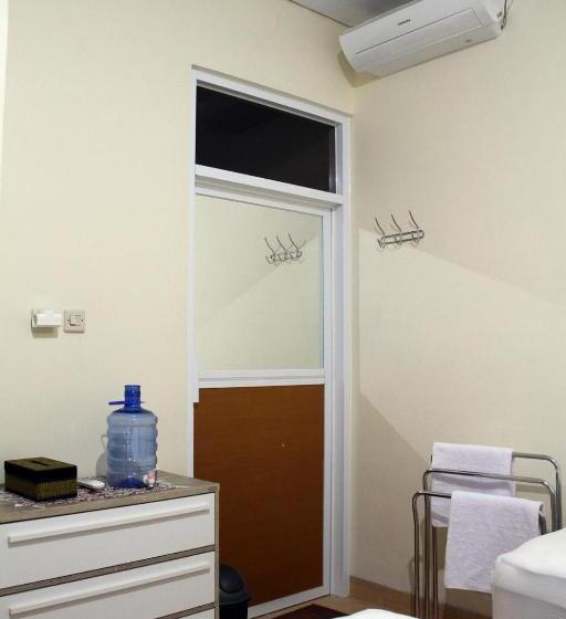 펜션 Green Leaf Guest House By Sinergi