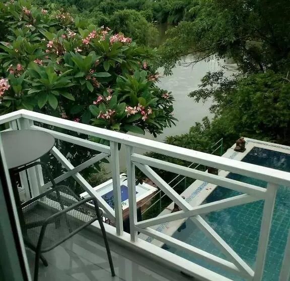 Majatalo Jung Ja Hut