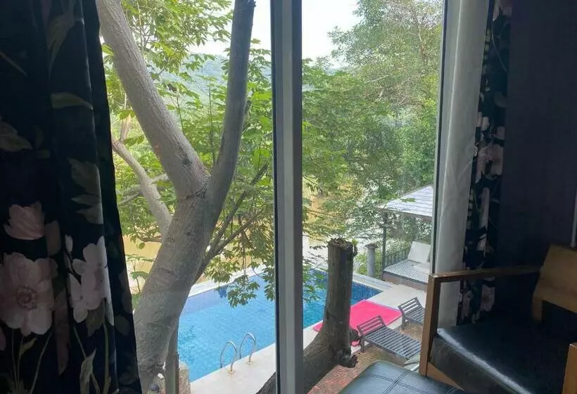 Majatalo Jung Ja Hut