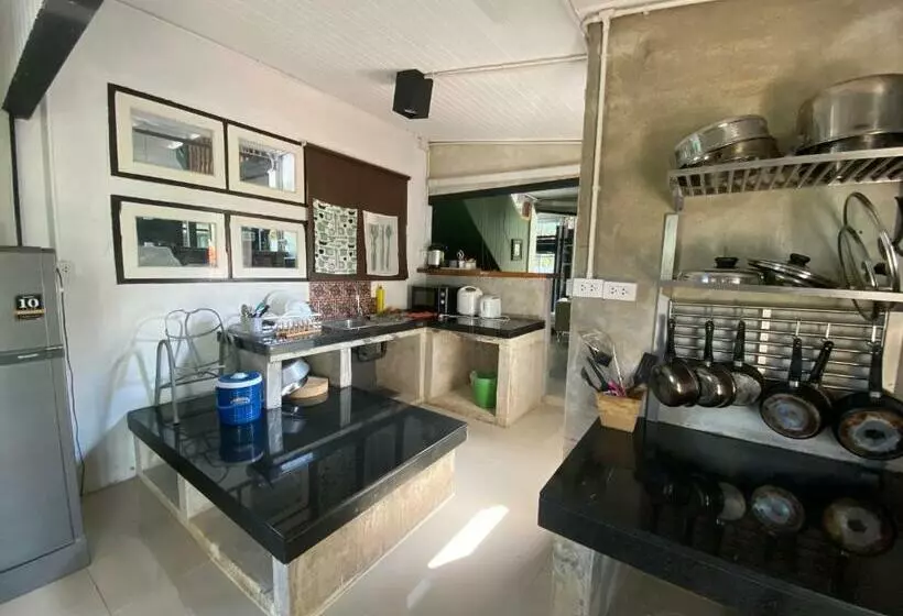 Majatalo Jung Ja Hut