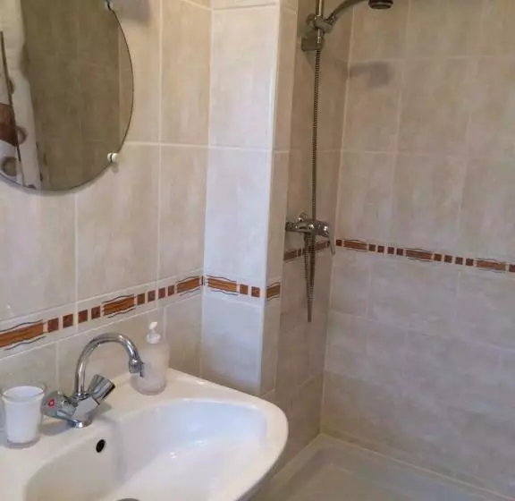 Aamiaismajoitus (B&B) La Halte De Segondignac