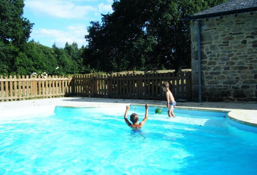 Bed and Breakfast Les Chambres Du Manoir De Kerhel