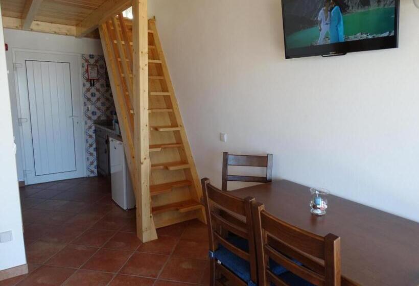 Отель Falésias Da Arrifana