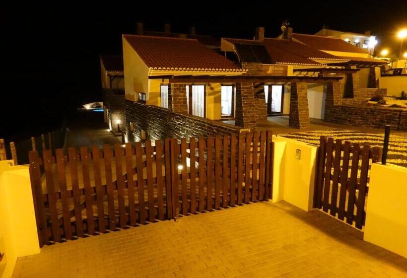 Отель Falésias Da Arrifana