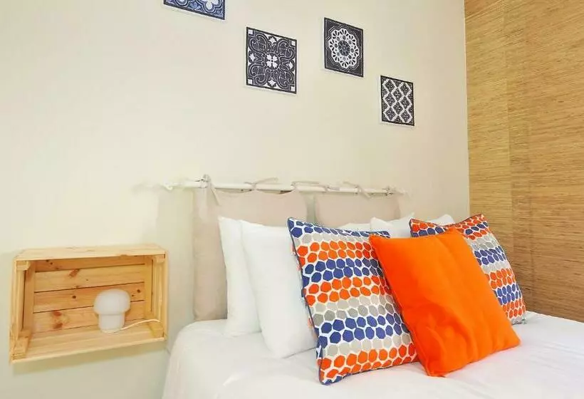 پانسیون Cosy Bedrooms Guest House