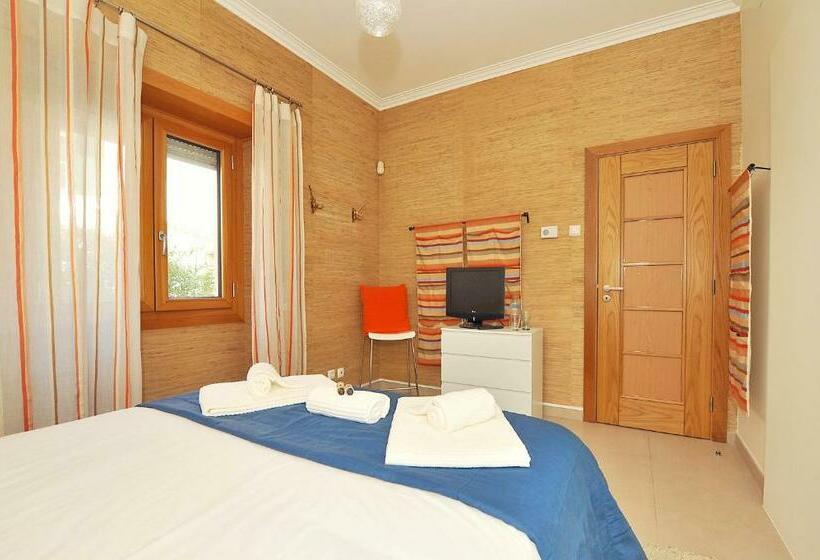 پانسیون Cosy Bedrooms Guest House