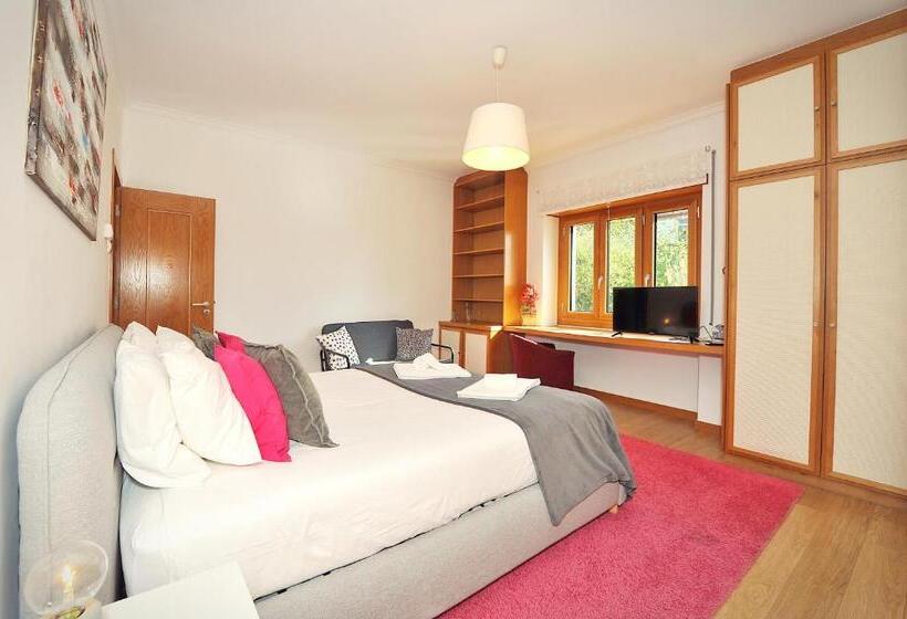 پانسیون Cosy Bedrooms Guest House