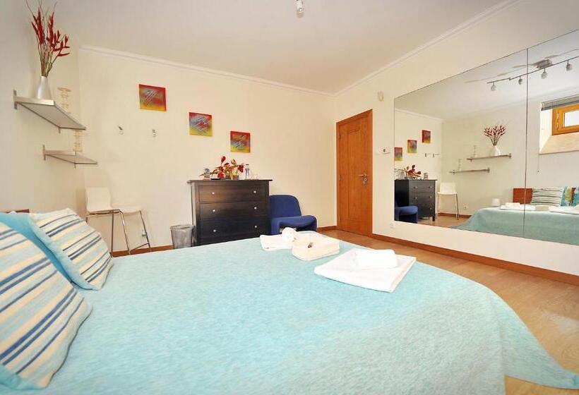 پانسیون Cosy Bedrooms Guest House