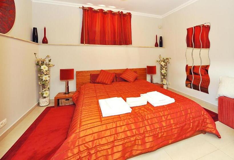 پانسیون Cosy Bedrooms Guest House