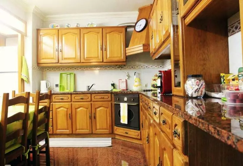 ペンション Guesthouse Pombinha