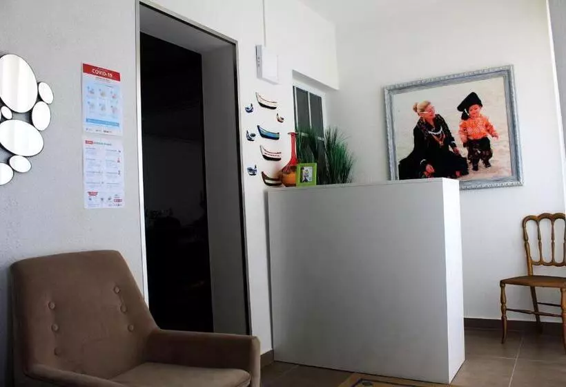 ペンション Guesthouse Pombinha