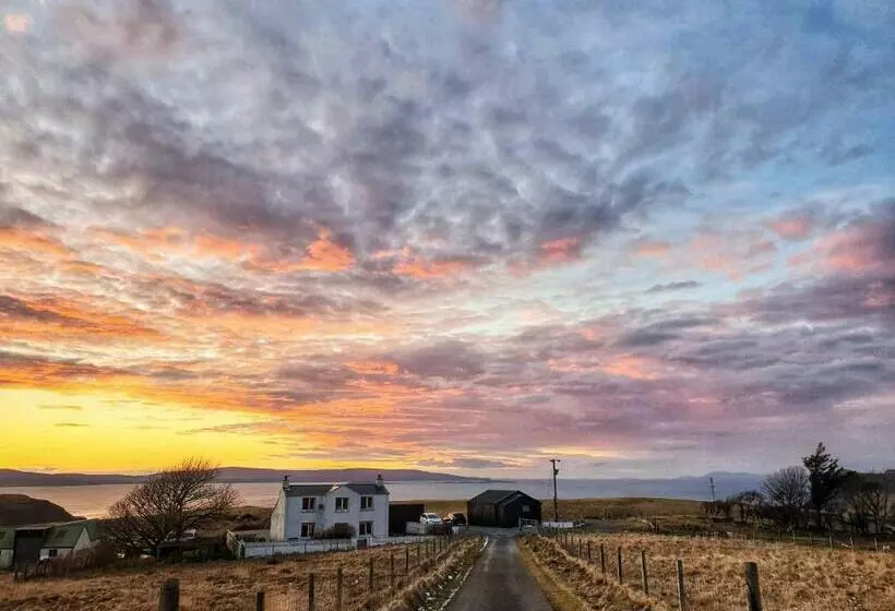 Abhaig Boutique B&b   Small & Luxurious In A Great Location!