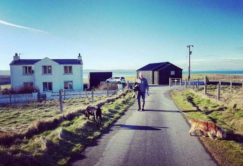 Abhaig Boutique B&b   Small & Luxurious In A Great Location!