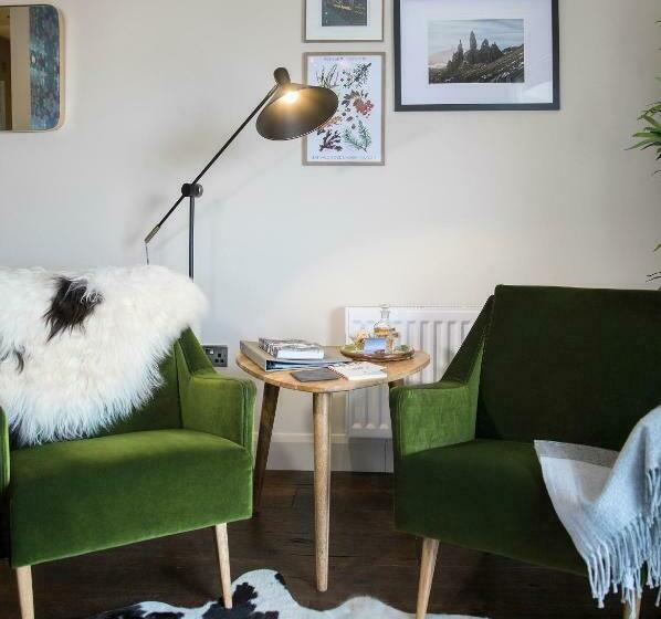 Abhaig Boutique B&b   Small & Luxurious In A Great Location!