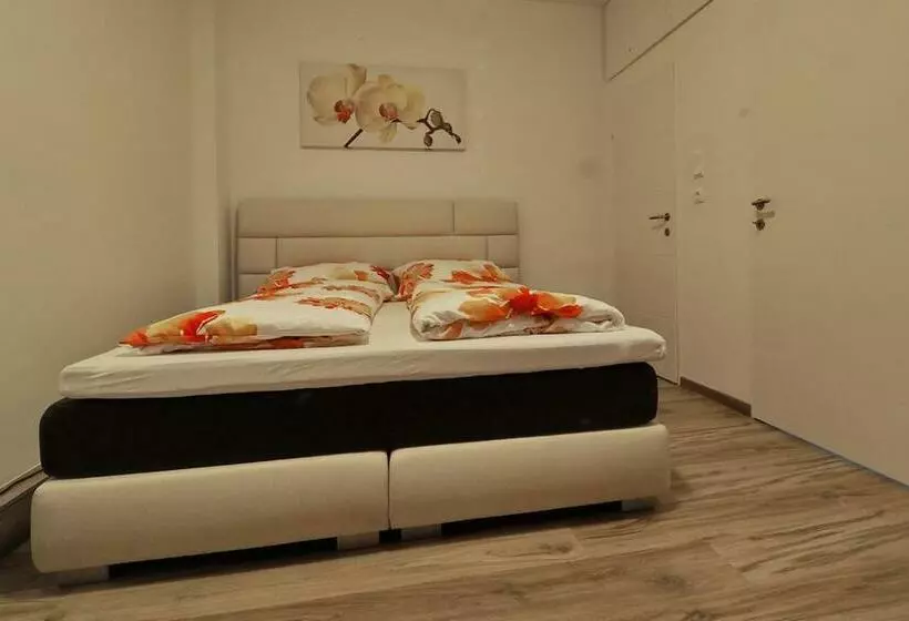 Retkeilymaja Hofmanns B&b