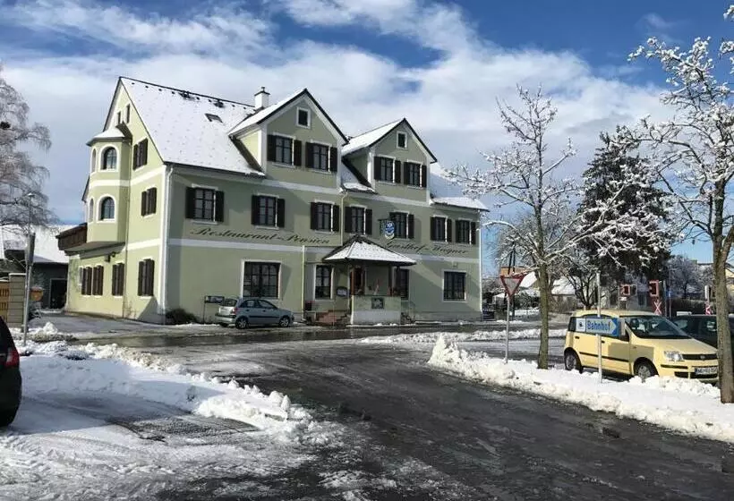 Retkeilymaja Gasthof Wagner Restaurant Pension