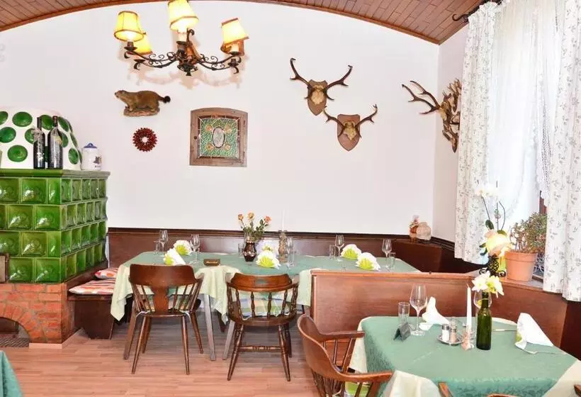 Retkeilymaja Gasthof Wagner Restaurant Pension