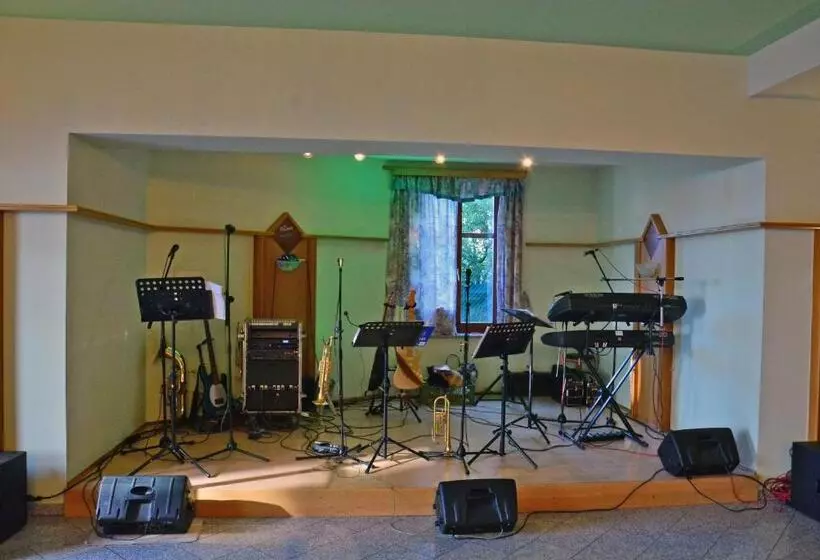 Retkeilymaja Gasthof Wagner Restaurant Pension