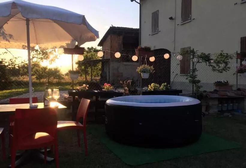 B&b Happiness In The Country